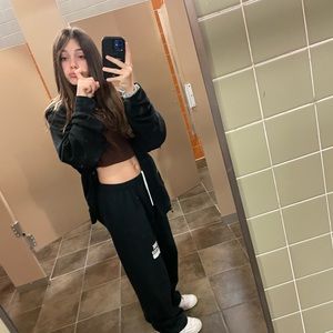 Meet your Posher, Farrah